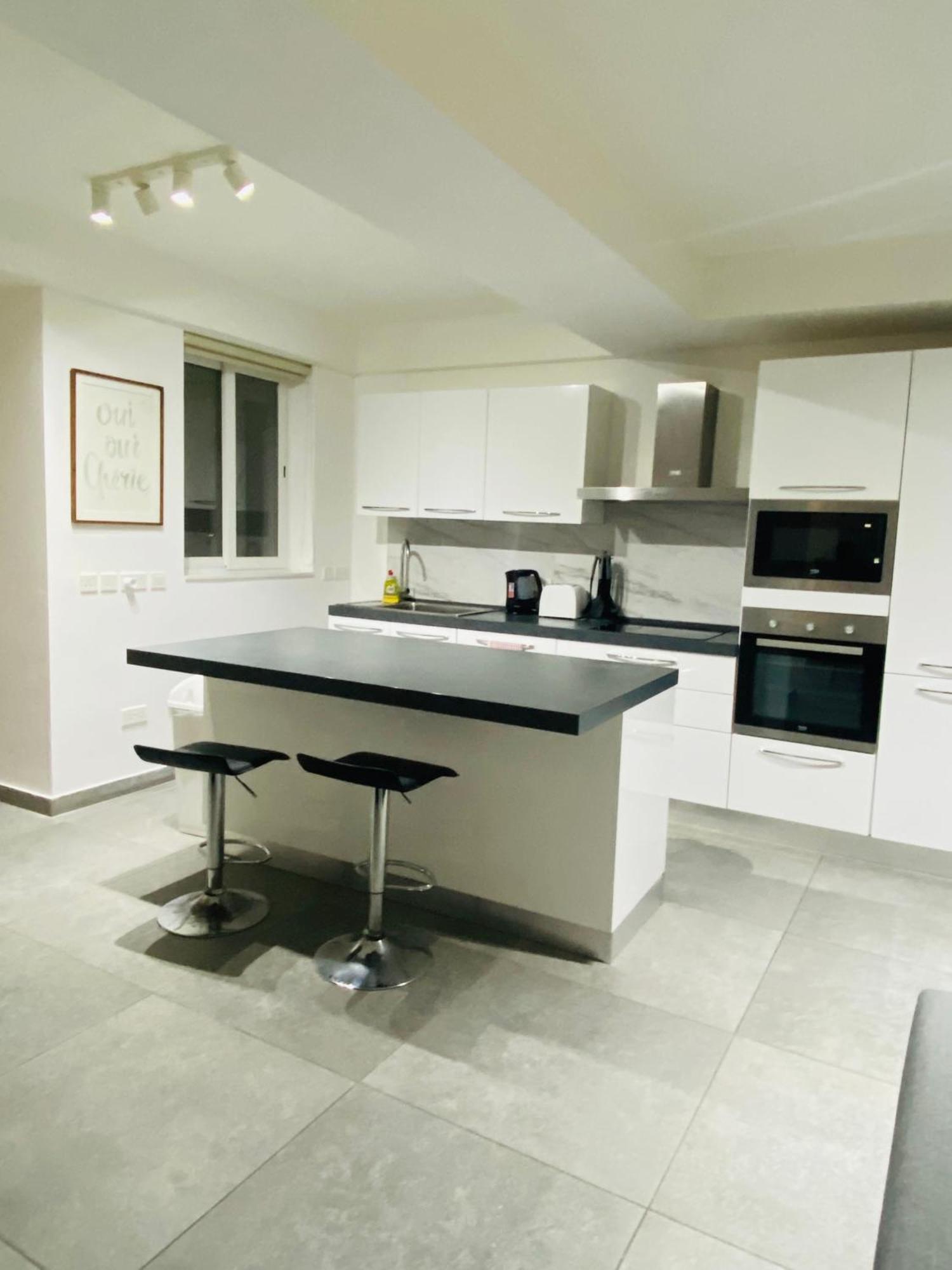 Sliema Seaview & Seafront- Apt 9, 49 Tigne Point Mansions Luaran gambar